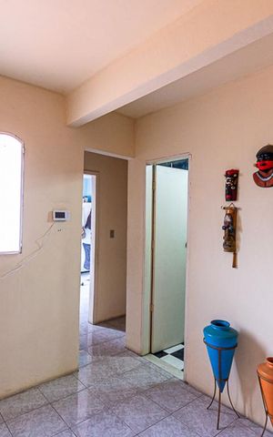 Casa à venda com 192m², 4 quartos e 3 vagas Casa à venda com 192m², 4 quartos e 3 vagasHalll do segundo andar