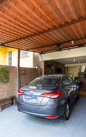 Casa à venda com 192m², 4 quartos e 3 vagas Casa à venda com 192m², 4 quartos e 3 vagasGaragem