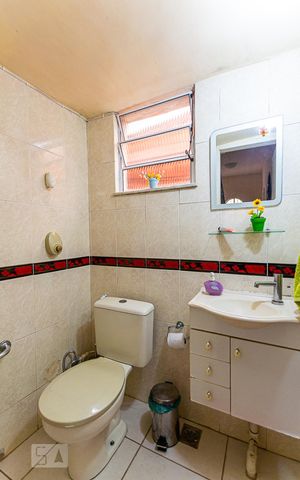 Casa à venda com 192m², 4 quartos e 3 vagas Casa à venda com 192m², 4 quartos e 3 vagasLavabo
