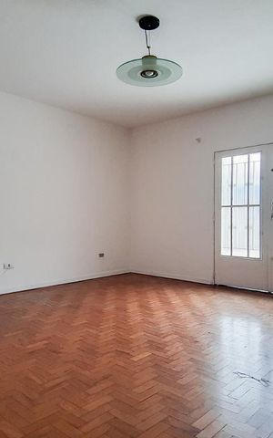 Casa à venda com 190m², 3 quartos e 2 vagas Casa à venda com 190m², 3 quartos e 2 vagasSuíte