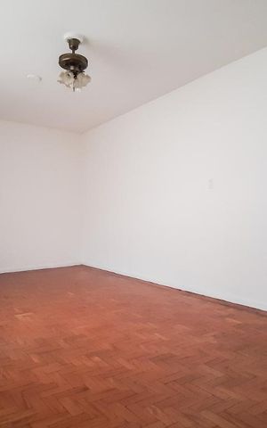 Casa à venda com 190m², 3 quartos e 2 vagas Casa à venda com 190m², 3 quartos e 2 vagasEdícula
