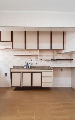 Casa à venda com 190m², 3 quartos e 2 vagas Casa à venda com 190m², 3 quartos e 2 vagasCozinha