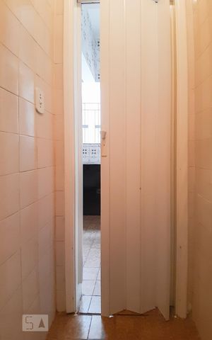 Casa à venda com 190m², 3 quartos e 2 vagas Casa à venda com 190m², 3 quartos e 2 vagasBanheiro de Serviço