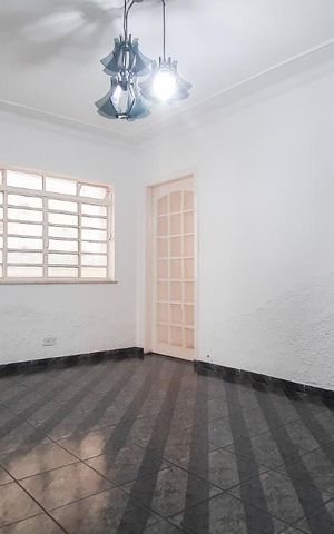 Casa à venda com 190m², 3 quartos e 2 vagas Casa à venda com 190m², 3 quartos e 2 vagasSala de Jantar