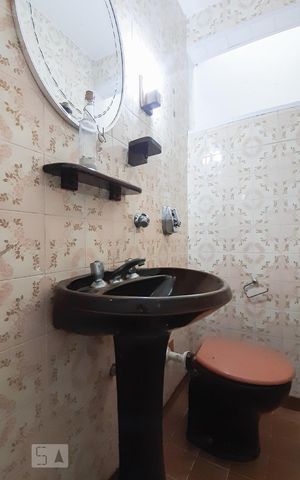 Casa à venda com 190m², 3 quartos e 2 vagas Casa à venda com 190m², 3 quartos e 2 vagasLavabo