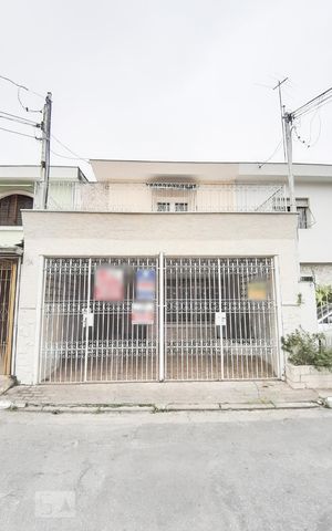 Casa à venda com 190m², 3 quartos e 2 vagas Casa à venda com 190m², 3 quartos e 2 vagasFachada