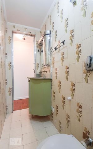 Casa à venda com 190m², 3 quartos e 2 vagas Casa à venda com 190m², 3 quartos e 2 vagasBanheiro da Suíte