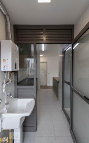Apartamento para alugar com 95m², 2 quartos e 2 vagas Apartamento para alugar com 95m², 2 quartos e 2 vagasÁrea de serviço