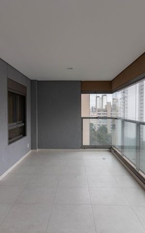 Apartamento para alugar com 95m², 2 quartos e 2 vagas Apartamento para alugar com 95m², 2 quartos e 2 vagasVaranda
