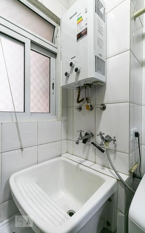 Apartamento à venda com 65m², 3 quartos e 1 vagaÁrea de Serviço