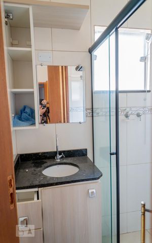 Casa de condomínio à venda com 109m², 2 quartos e 3 vagas Casa de condomínio à venda com 109m², 2 quartos e 3 vagasBanheiro da Suíte 1