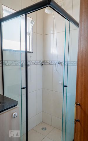 Casa de condomínio à venda com 109m², 2 quartos e 3 vagas Casa de condomínio à venda com 109m², 2 quartos e 3 vagasBanheiro da Suíte 1