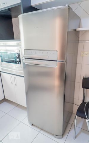 Casa de condomínio à venda com 109m², 2 quartos e 3 vagas Casa de condomínio à venda com 109m², 2 quartos e 3 vagasGeladeira
