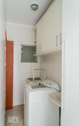 Casa de condomínio à venda com 109m², 2 quartos e 3 vagas Casa de condomínio à venda com 109m², 2 quartos e 3 vagasÁrea de Serviço