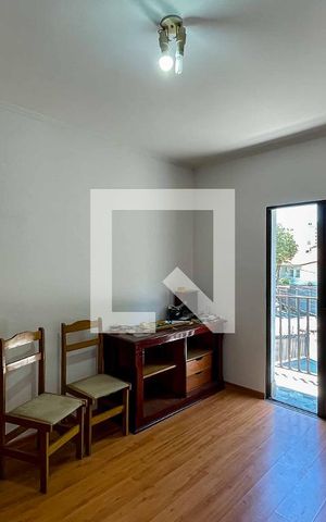 Casa à venda com 182m², 4 quartos e 3 vagas Casa à venda com 182m², 4 quartos e 3 vagasSuíte