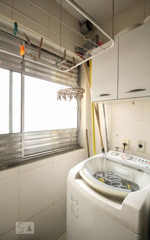 Apartamento à venda com 72m², 3 quartos e 1 vagaÁrea de Serviço