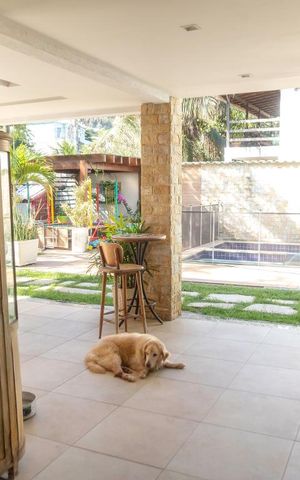 Casa de condomínio à venda com 500m², 4 quartos e 2 vagas Casa de condomínio à venda com 500m², 4 quartos e 2 vagasÁrea Externa