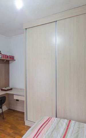 Casa à venda com 313m², 3 quartos e 3 vagas Casa à venda com 313m², 3 quartos e 3 vagasQuarto 2