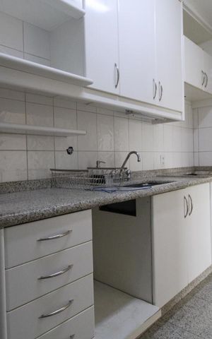 Apartamento à venda com 93m², 3 quartos e 2 vagasCozinha
