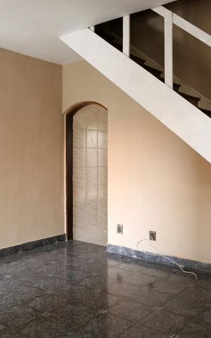 Casa à venda com 140m², 3 quartos e 1 vagaSala 