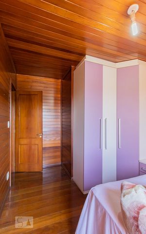 Casa à venda com 230m², 5 quartos e 1 vaga Casa à venda com 230m², 5 quartos e 1 vagaQuarto 1