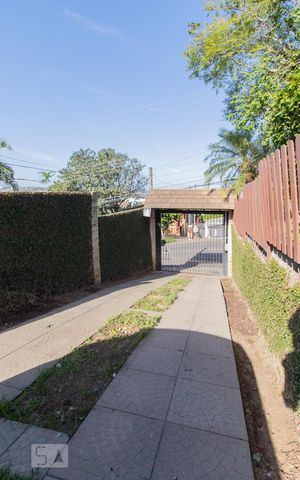 Casa à venda com 230m², 5 quartos e 1 vaga Casa à venda com 230m², 5 quartos e 1 vagaGaragem