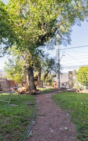 Casa à venda com 230m², 5 quartos e 1 vaga Casa à venda com 230m², 5 quartos e 1 vagaÁrea Externa