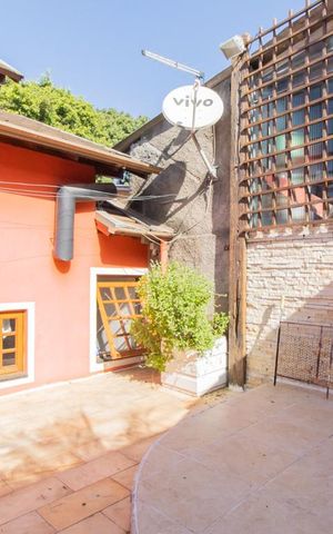 Casa à venda com 230m², 5 quartos e 1 vaga Casa à venda com 230m², 5 quartos e 1 vagaÁrea Externa