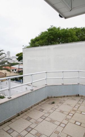 Casa à venda com 650m², 3 quartos e 12 vagasVaranda do quarto 1