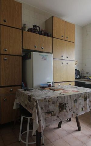 Casa à venda com 140m², 2 quartos e 2 vagasCozinha