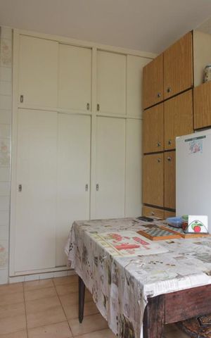 Casa à venda com 140m², 2 quartos e 2 vagasCozinha