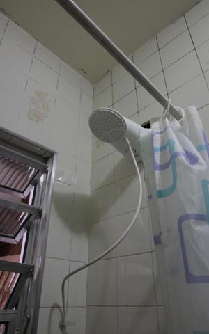Casa à venda com 140m², 2 quartos e 2 vagasChuveiro