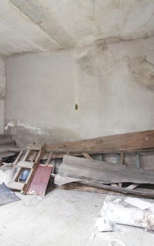 Casa à venda com 140m², 2 quartos e 2 vagasDepósito