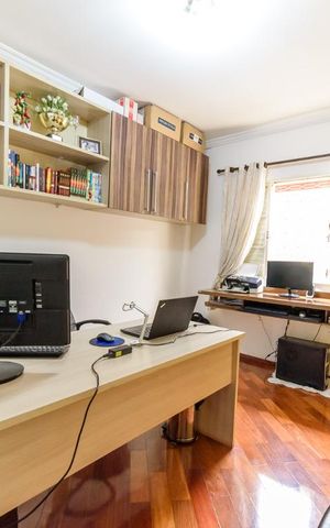 Casa para alugar com 295m², 5 quartos e 3 vagas Casa para alugar com 295m², 5 quartos e 3 vagasEscritório