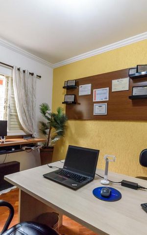 Casa para alugar com 295m², 5 quartos e 3 vagas Casa para alugar com 295m², 5 quartos e 3 vagasEscritório