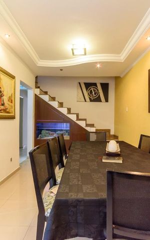 Casa para alugar com 295m², 5 quartos e 3 vagas Casa para alugar com 295m², 5 quartos e 3 vagasSala de Jantar