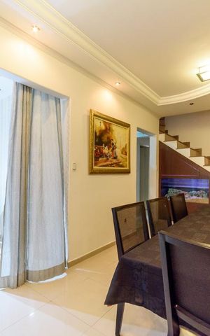 Casa para alugar com 295m², 5 quartos e 3 vagas Casa para alugar com 295m², 5 quartos e 3 vagasSala de Jantar
