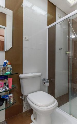 Casa para alugar com 295m², 5 quartos e 3 vagas Casa para alugar com 295m², 5 quartos e 3 vagasBanheiro da Suíte