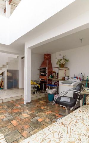 Casa para alugar com 295m², 5 quartos e 3 vagas Casa para alugar com 295m², 5 quartos e 3 vagasQuintal