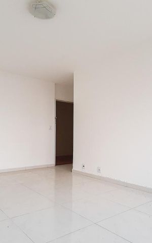 Apartamento à venda com 80m², 2 quartos e 1 vaga Apartamento à venda com 80m², 2 quartos e 1 vagaSala