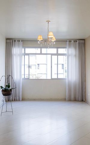 Apartamento à venda com 147m², 3 quartos e sem vaga Apartamento à venda com 147m², 3 quartos e sem vagaSala