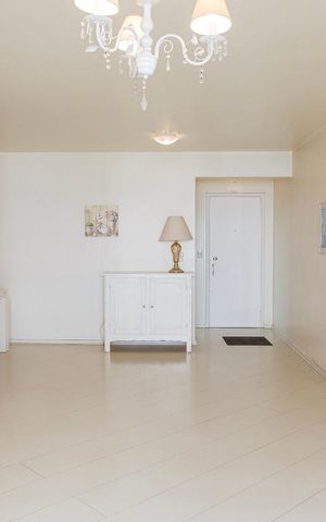 Apartamento à venda com 147m², 3 quartos e sem vaga Apartamento à venda com 147m², 3 quartos e sem vagaSala