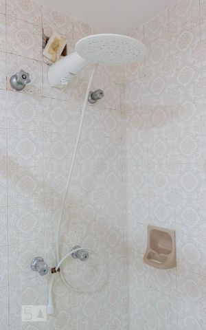 Apartamento à venda com 147m², 3 quartos e sem vaga Apartamento à venda com 147m², 3 quartos e sem vagaChuveiro