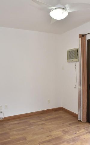 Casa de condomínio à venda com 255m², 4 quartos e 1 vagaSuíte 3
