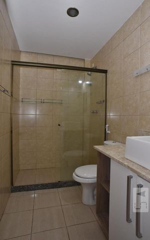 Casa de condomínio à venda com 255m², 4 quartos e 1 vagaBanheiro da Suíte 3