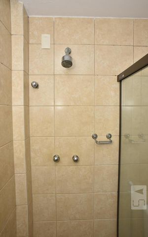 Casa de condomínio à venda com 255m², 4 quartos e 1 vagaBanheiro da Suíte 3
