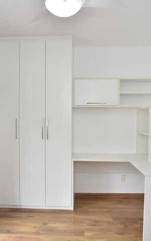 Casa de condomínio à venda com 255m², 4 quartos e 1 vagaSuíte 2