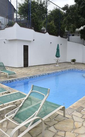 Casa de condomínio à venda com 255m², 4 quartos e 1 vagaÁrea comum - Piscina