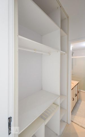Apartamento para alugar com 98m², 2 quartos e 1 vagaCloset Suíte