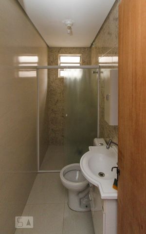 Casa à venda com 100m², 2 quartos e 2 vagas Casa à venda com 100m², 2 quartos e 2 vagasBanheiro